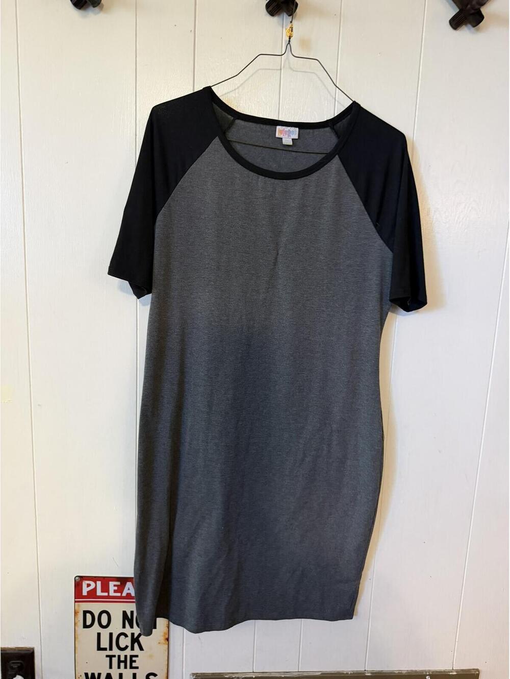 LuLaRoe Women’s 2XL Gray and Black Raglan T-Shirt Dress